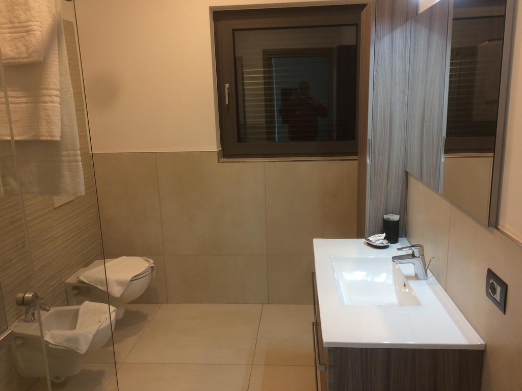 Hotel La Pergola Moniga del Garda المظهر الخارجي الصورة